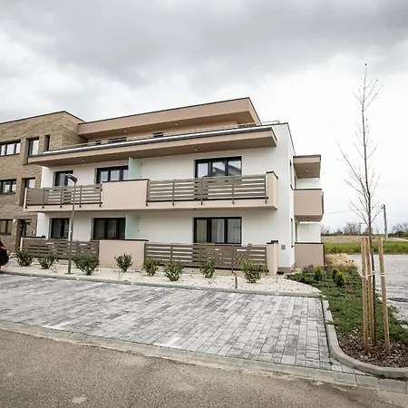 Társasházi Hegykőn A Termálfürdő Közelében Apartman *